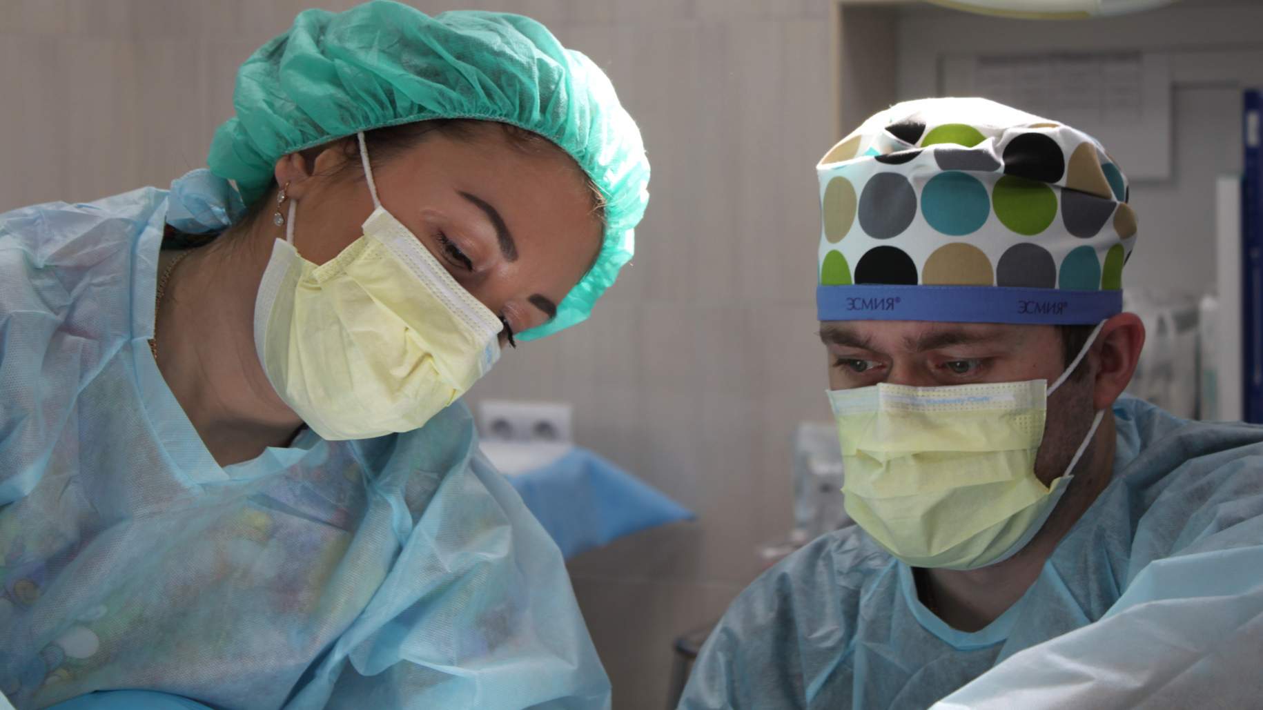 جراحة الورم القحفي البلعومي